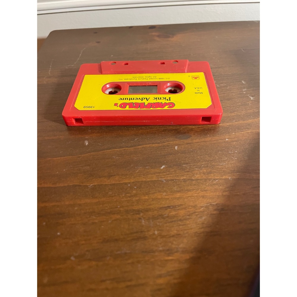 Garfield's Picnic Adventure Vintage 1988 Golden Cassette Tape Red 13959 - Picture 5 of 5